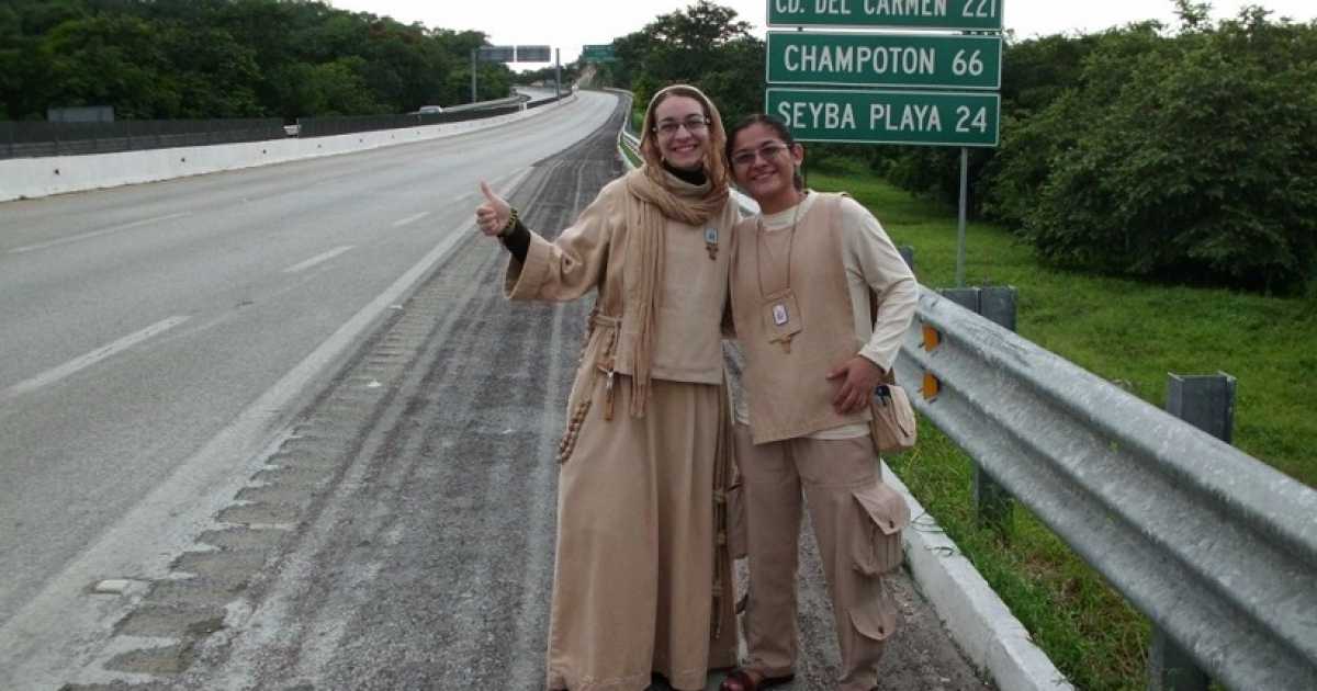Frati e suore senza soldi che viaggiano con l'autostop: �Evangelizziamo chi guida�